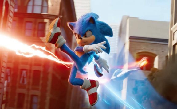 Sonic the Hedgehog Movie - Sonic avoid Dr Robotnik's attack.